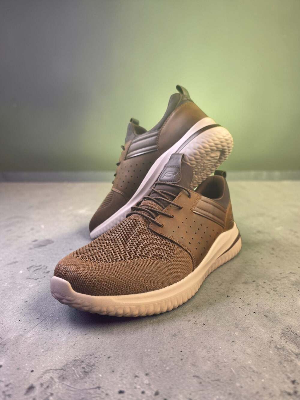 Skechers - Picture 13 of 13